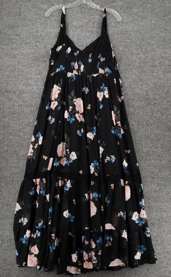 Vestido Torrid Para Mujer 1 EE. UU. 1X Plus Negro Floral Crochet Gasa Maxi Floral Cuello en V Foto 2 de 4