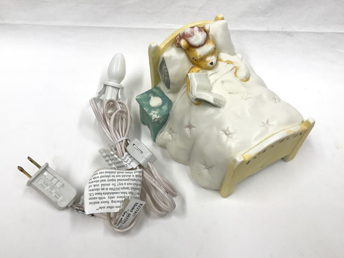 Vintage Disney Winnie the Pooh Ceramic Night Light *READ* Missing