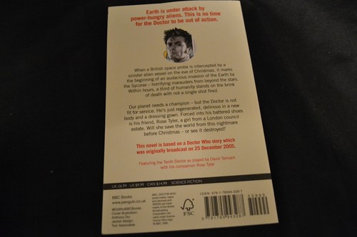 Doctor Who The Christmas Invasion Paperback Book Jenny T Colgan 2018 - Picture 4 of 11