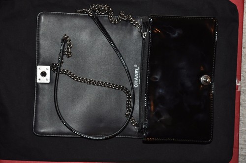 Authentic CHANEL Patent Small Boy Reverso Flap Black - Pre-Owned - Picture 5 of 12
