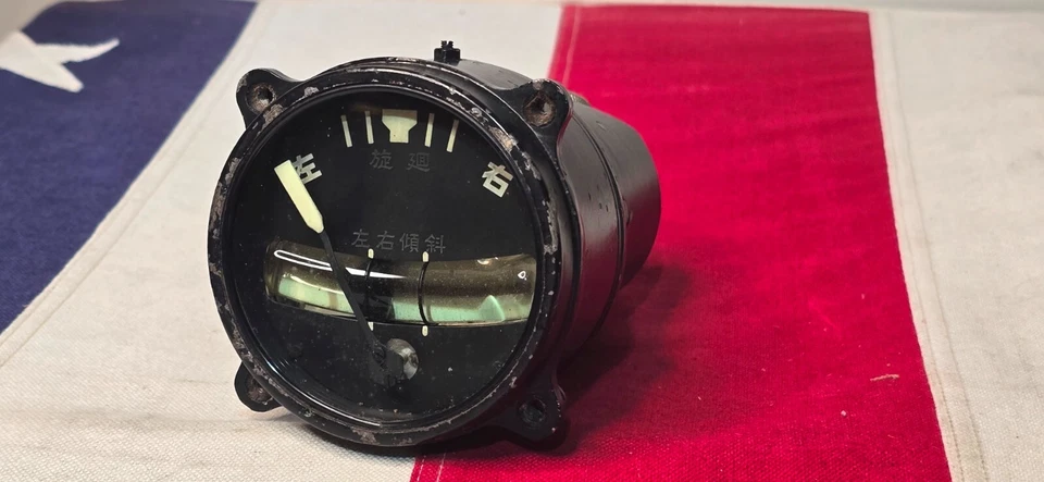 Avión de combate Mitsubishi Zero Army Turn Bank vintage Segunda Guerra Mundial calibre Foto 4 de 4