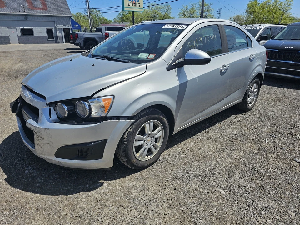 Used Rear Right Door Window Regulator Rear fits: 2012 Chevrolet Sonic electric R - Image 3 of 4