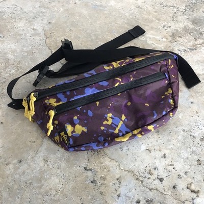 REI PLUM PURPLE PAINT SPLATTER PATTERN FANNY WAIST BAG ADJUSTABLE MULTI POCKET