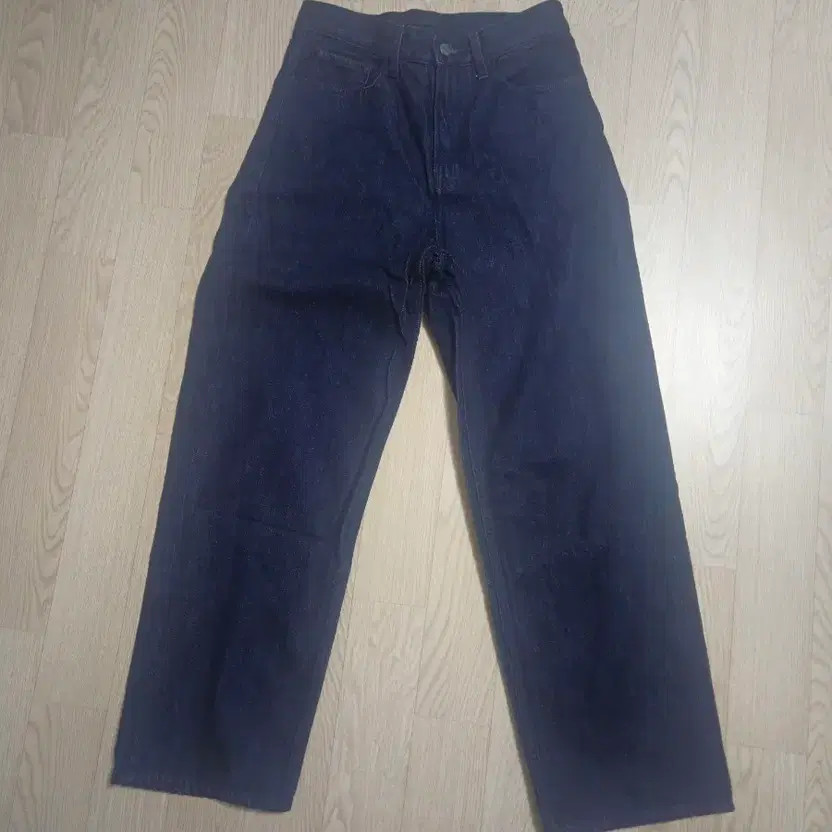 Uniqlo Wide Straight Jeans 28 thumbnail 2