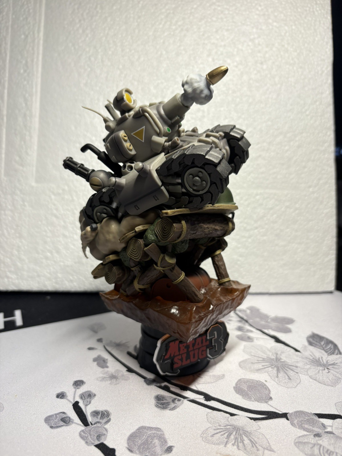 Metal Slug 3 Diorama Stage 045 - SV-001/II Metal Slug 6" Figure (Beast Kingdom)