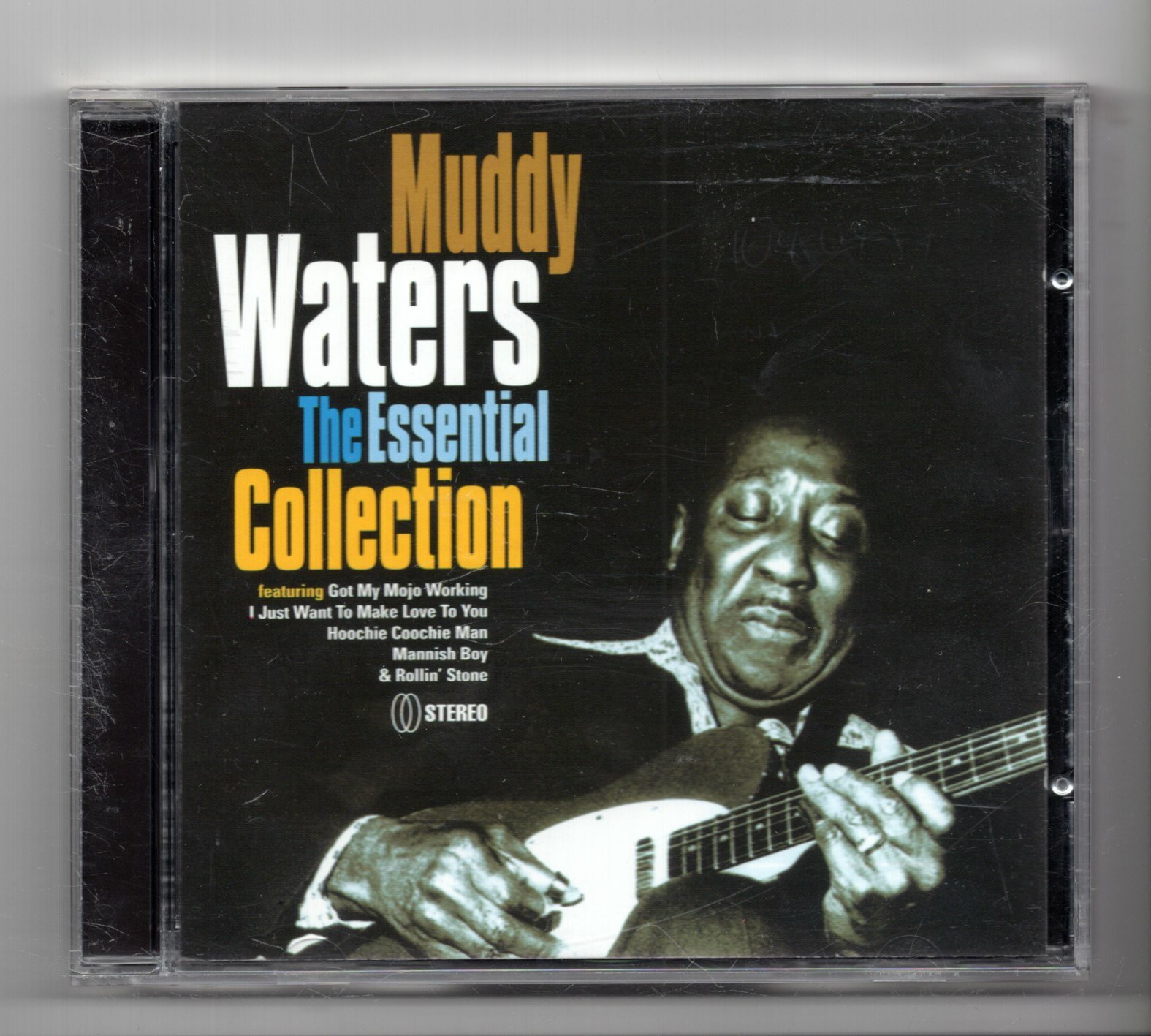 (JP557) Muddy Waters, The Essential Collection - 2000 CD