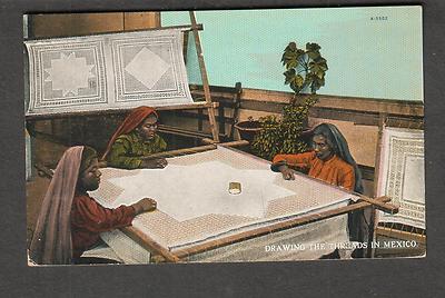 Mexico unmailed post card Drawing The Threads In Mexico/3 women