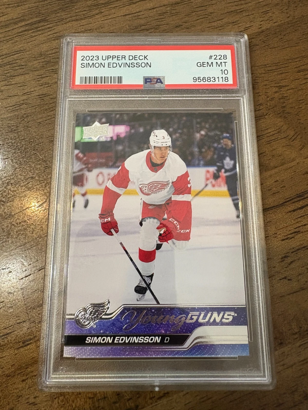 Simon Edvinsson trading card