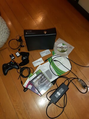 Pack Xbox 360 Slim 250 Go + 15 Jeux - Console Noire - Très Bon état - HDMI, Wi-Fi