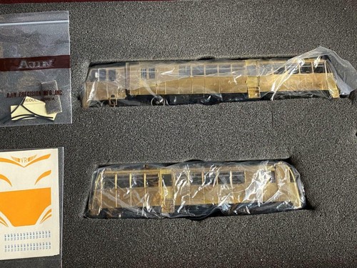 Aust Locomotive Co – Brass V.R Walker 153 Power Car & Trailer - Picture 11 of 12