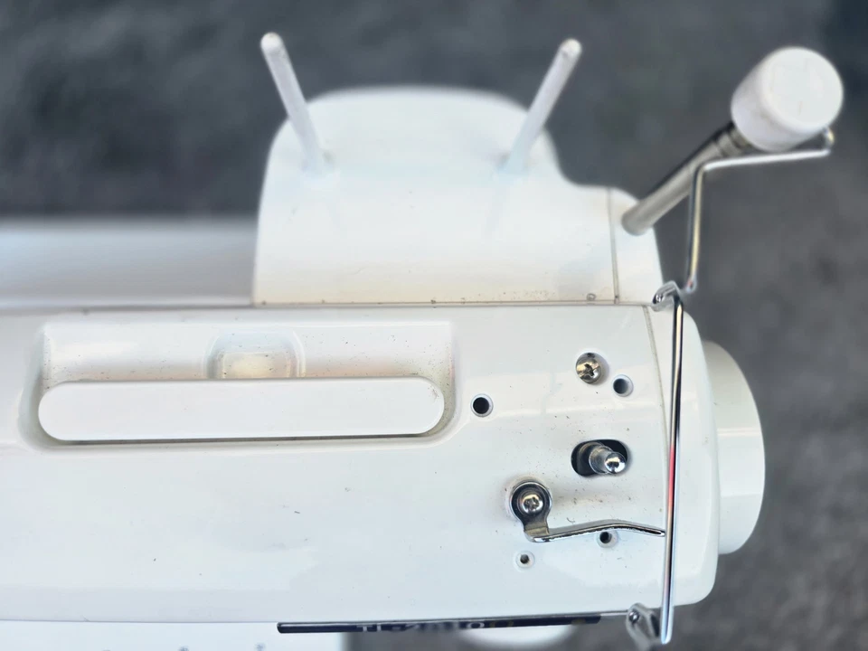 Juki TL-2010Q Mid-Arm Portable Sewing, Quilting and Piecing Machine - Image 4 of 4