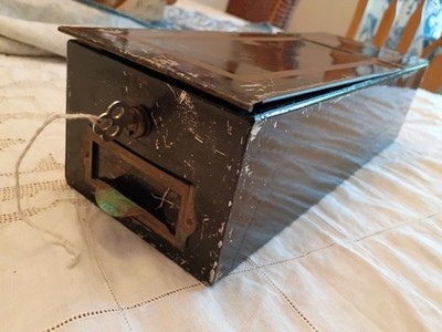 Louis F. Dow Co. Metal Security Deposit Lock Box w/ Key, St. Paul MN, Black 45