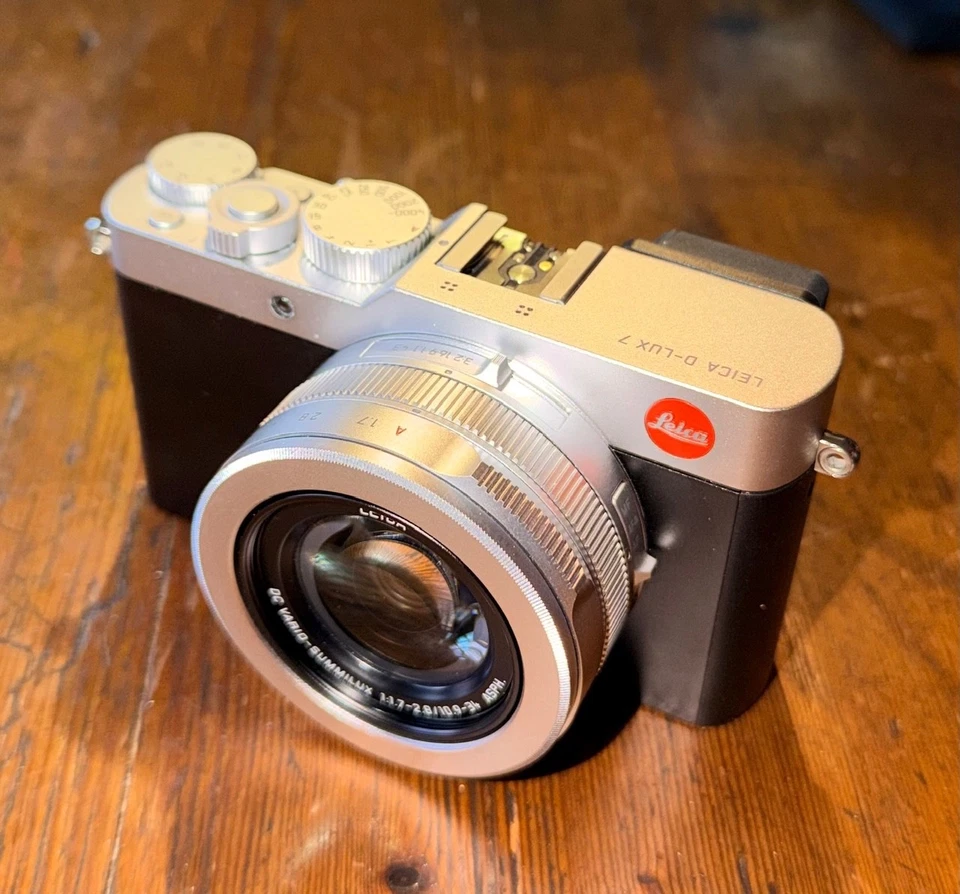 Leica D-Lux 7 Chrome #5476381 with Leica One-Year Warranty - Image 2 of 4