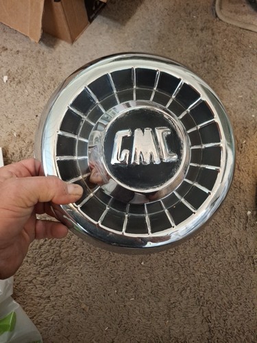 (2) VINTAGE ORIGINAL OEM 1955-1959 GMC PICKUP TRUCK 1/2 TON BLACK HUBCAPS GM A+ - Picture 2 of 13