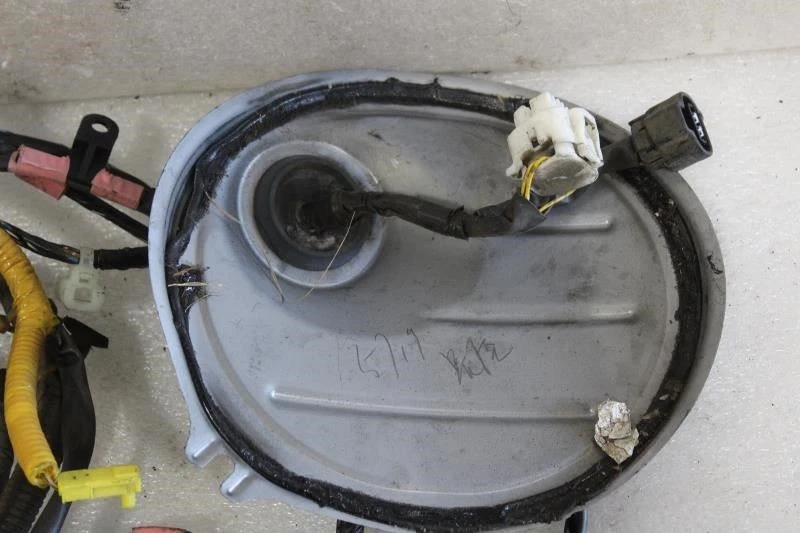 TOYOTA MR2 SPYDER 2000 2001 2002 2003 2004 2005 CARROCERÍA DERECHA SUELO ARNÉS CABLEADO Foto 4 de 4