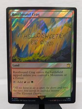 MTG - Rootbound Crag (Surge Foil) - Universes Beyond: Doctor Who (WHO)