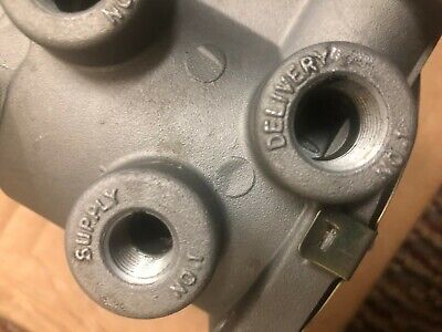 Genuine Bendix BX 101818N T-293977-C Air Brake Check Valve Genuine Bendix BX 101818N T-293977-C Air Brake Check Valve