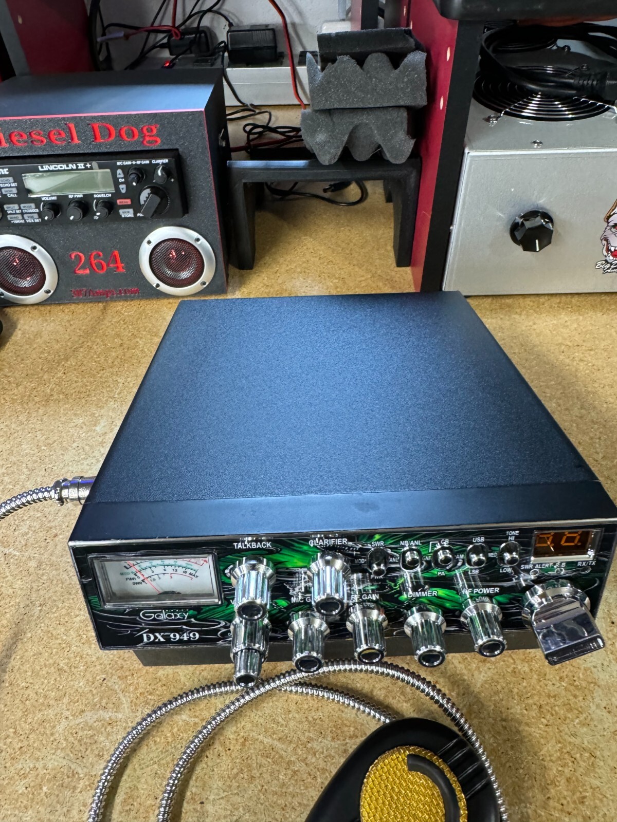 Galaxy DX949 Custom 40 Channel AM/SSB Mobile CB Radio Talk Back