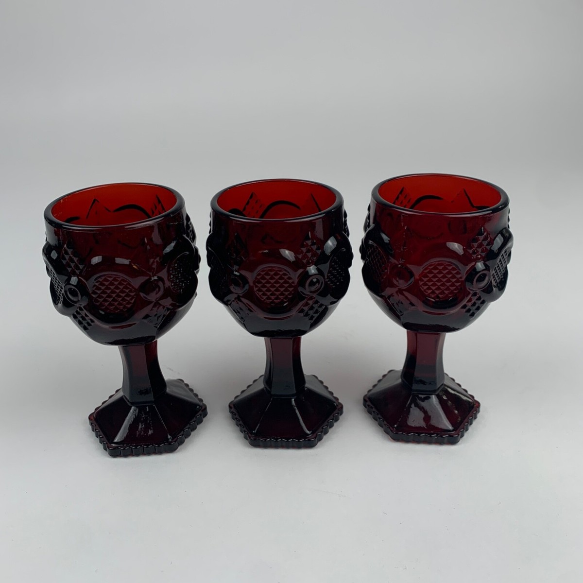 エイボン　1876ケープコッドガラス　ルビーレッド　AVON 3点セット Set of 3 Vintage Avon Cape Cod Ruby Red Glassware 4.5” Small