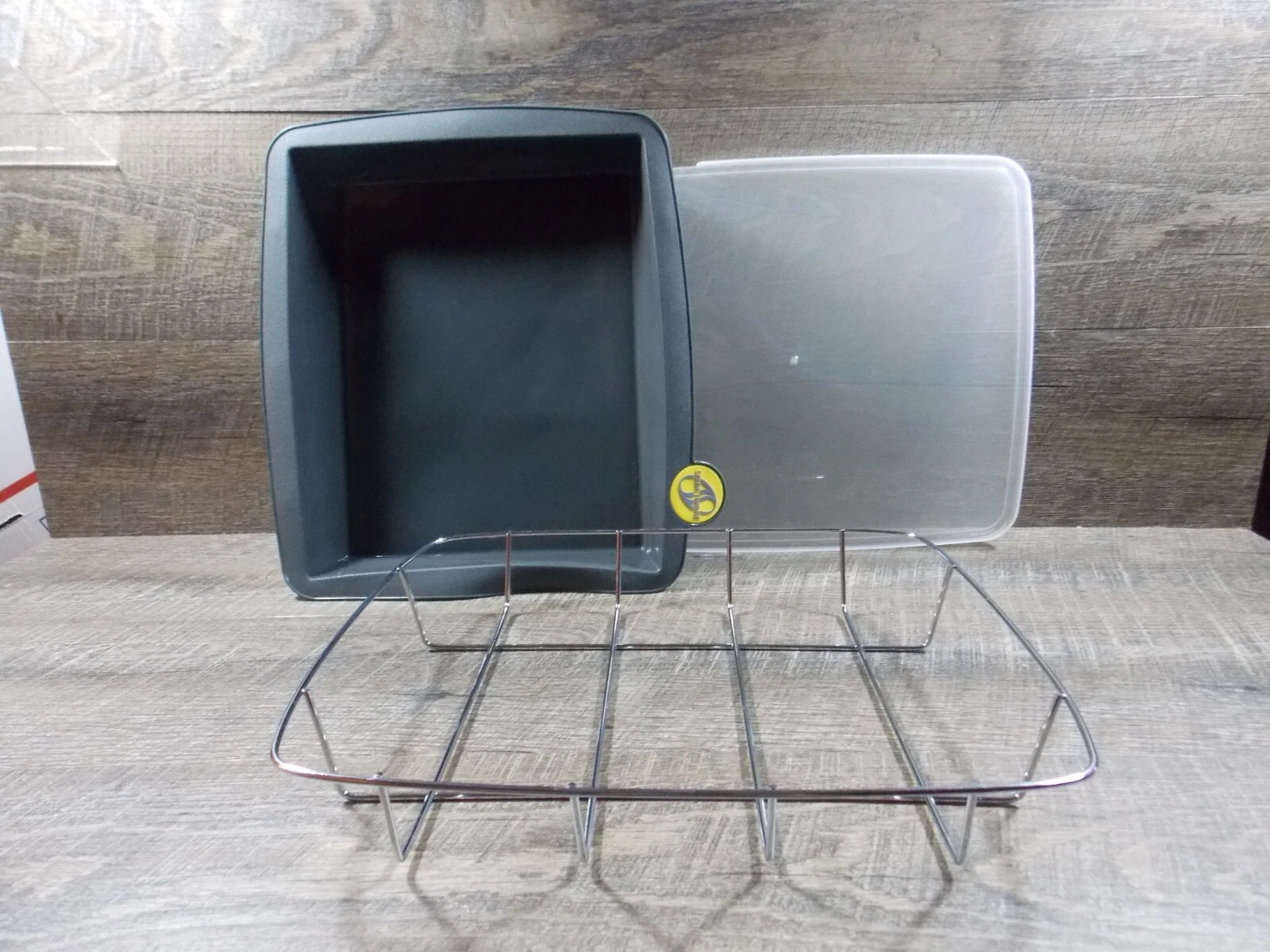 Smartware Silicone Bakeware 9 x 11" Rectangular Cake Pan w/ Lid & Wire Rack