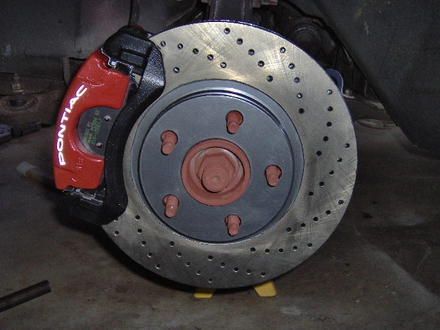 Наклейки на тормозные суппорты - 1997-2003 Pontiac Grand Prix - Изображение 3 из 4