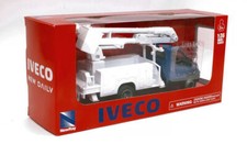 Modellino camion truck lorry New Ray IVECO DAILY modellismo diecast 1:36