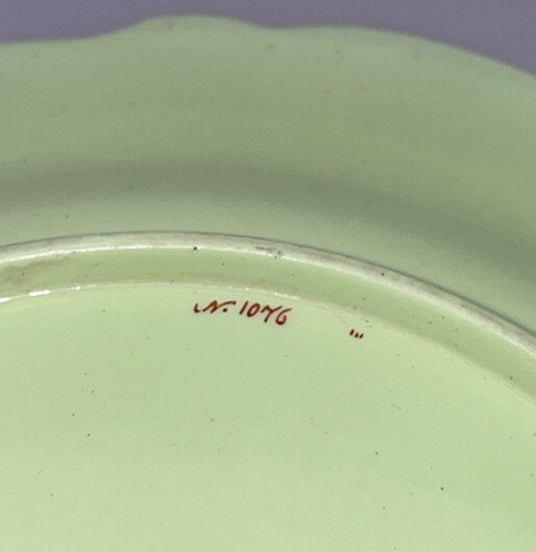 Antiguo Plato Victoriano Inglés Marcado a Mano N 1076 Verde Sin Marca 23cm Ancho - Imagen 13 de 17