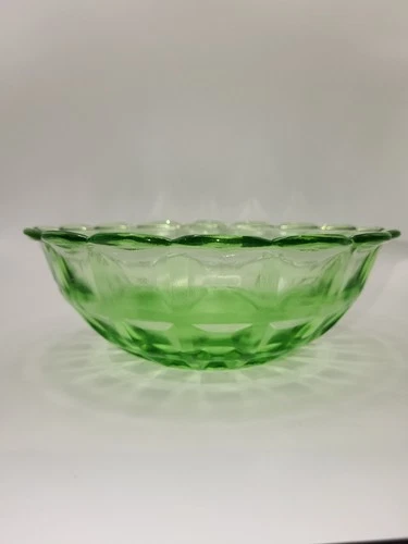 Vintage Depression Era Uranium Glass Serving Bowl Scalloped Edges Blocking