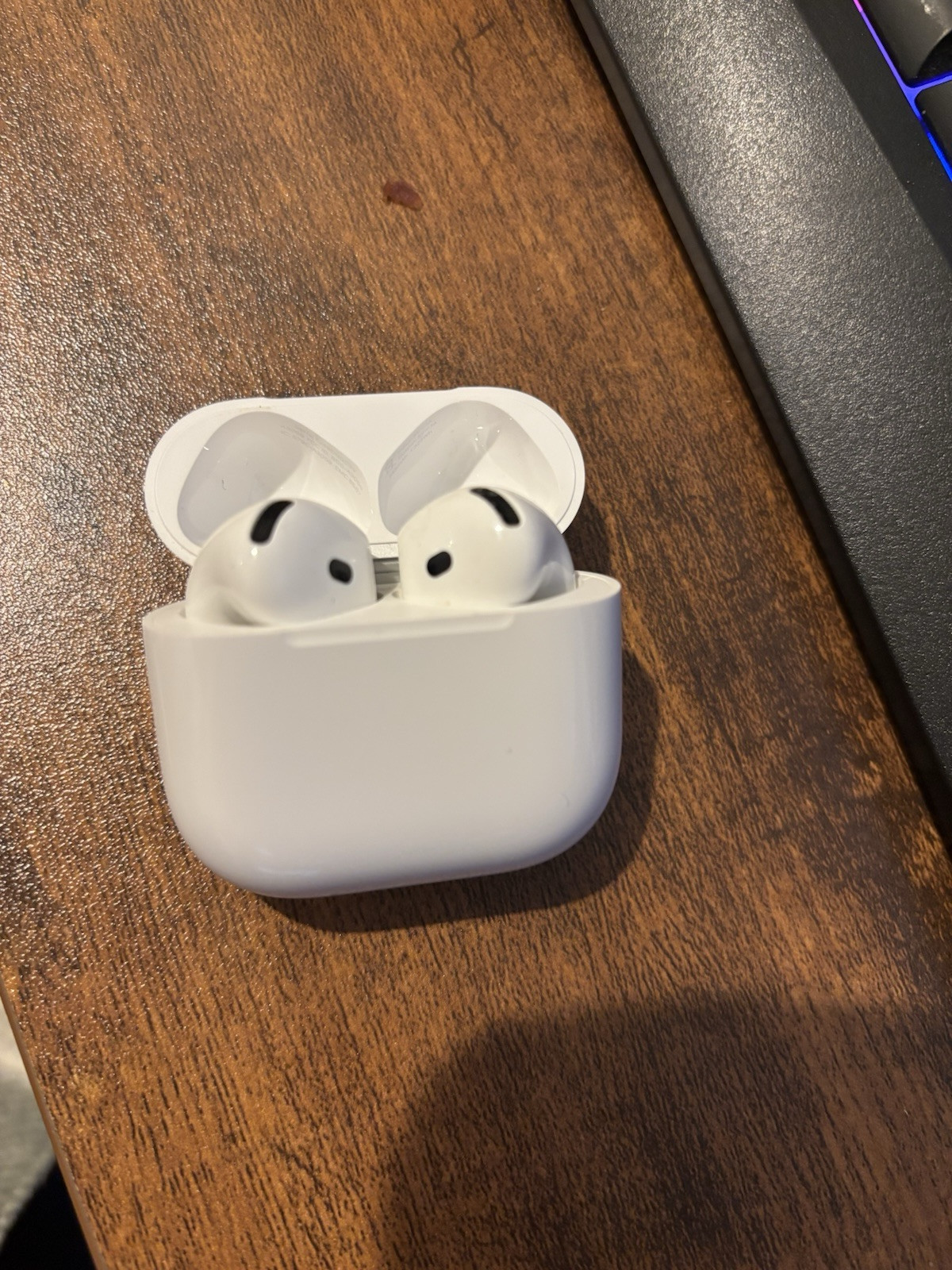 AirPods (4th Generation) with Active Noise Cancellation-image