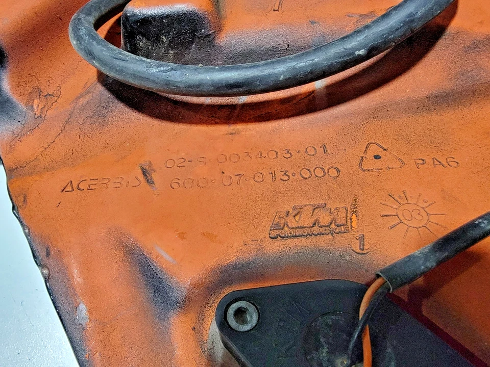 Tanque de gasolina izquierdo KTM 950 950S Adventure 2005-2006 Foto 3 de 4