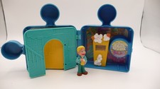 The Puzzle Place Ben  s Play 6" house Fisher Price PBS 1994 w/ Ben Figure