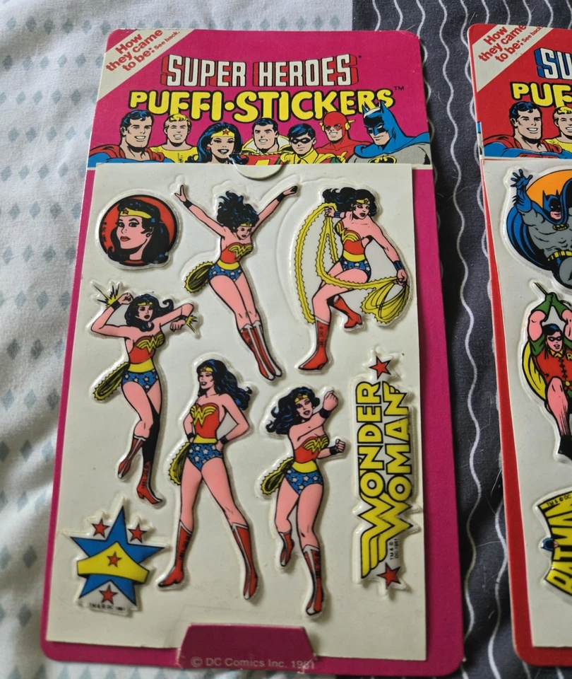 超级英雄帕菲贴纸1981年神奇女侠超人蝙蝠侠和罗宾DC漫画 — 第 4/4 张图片