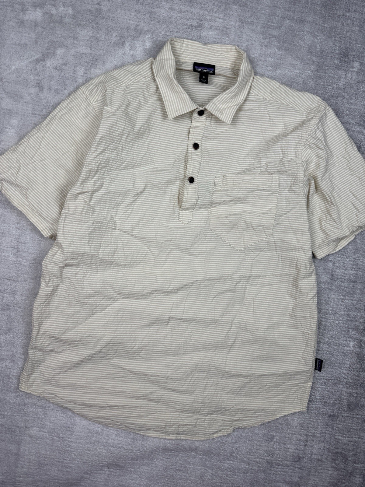 Patagonia Shirt Mens Medium Cream Sear Sucker Pocket Lightweight Polo Golf