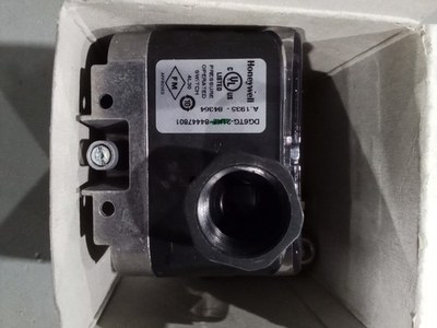 #ad #ad Honeywell DG6TG 21K2 Gas Pressure Switch 84447801 0.2 2.4 in WC Elster Germany $299.99