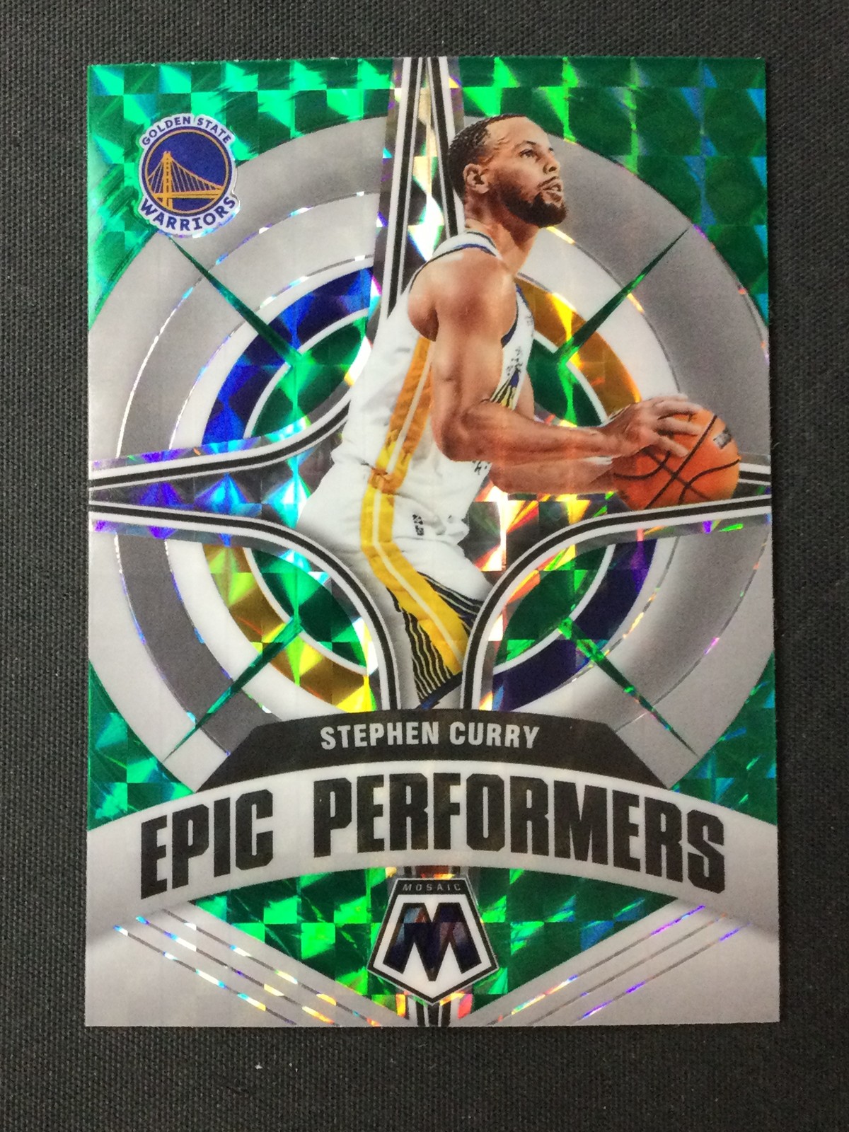 2021-22 Panini Mosaic #7 Stephen Curry Epic Performers Mosaic Green Warriors