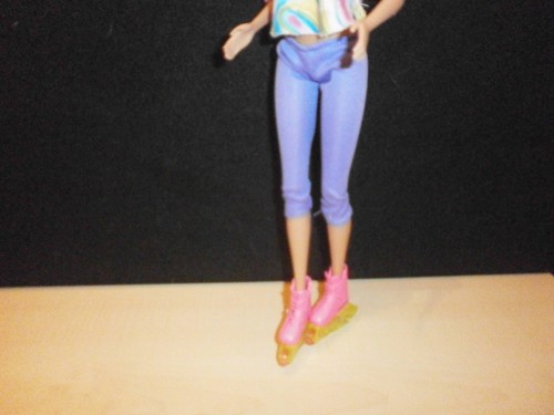 Barbie Puppen 2 Stück Sport Freizeit Rollschuh Bahn Mattel Konvolut - Bild 4 von 16