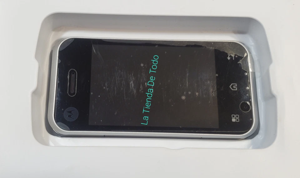 MOTOROLA MB300 FLIP CELLPHONE WITH KEYBOARD - Image 2 of 4