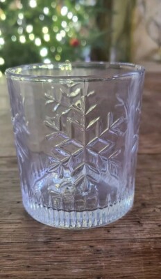 Makers Mark Bourbon Whiskey Holiday Snowflake Rocks Glass Low Ball Barware