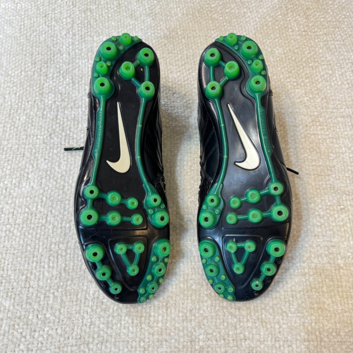 Nike Total 90 Shoot III T90 Strike AG 2010 Football Boots  display picture 3