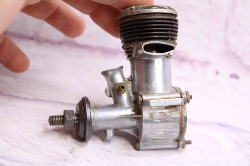 vintage 1940's K&B Torpedo - Nitro Glow Airplane Motor - Good Compression! - Picture 2 of 4