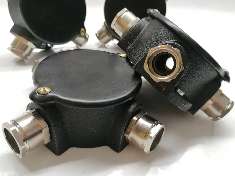 Metall Verteilerdose Abzweigdose alt Guss Eisen Feuchtraum no Bakelit Messing - Bild 3 von 4