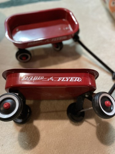VINTAGE RADIO FLYER MINI METAL RED WAGON - Picture 2 of 3