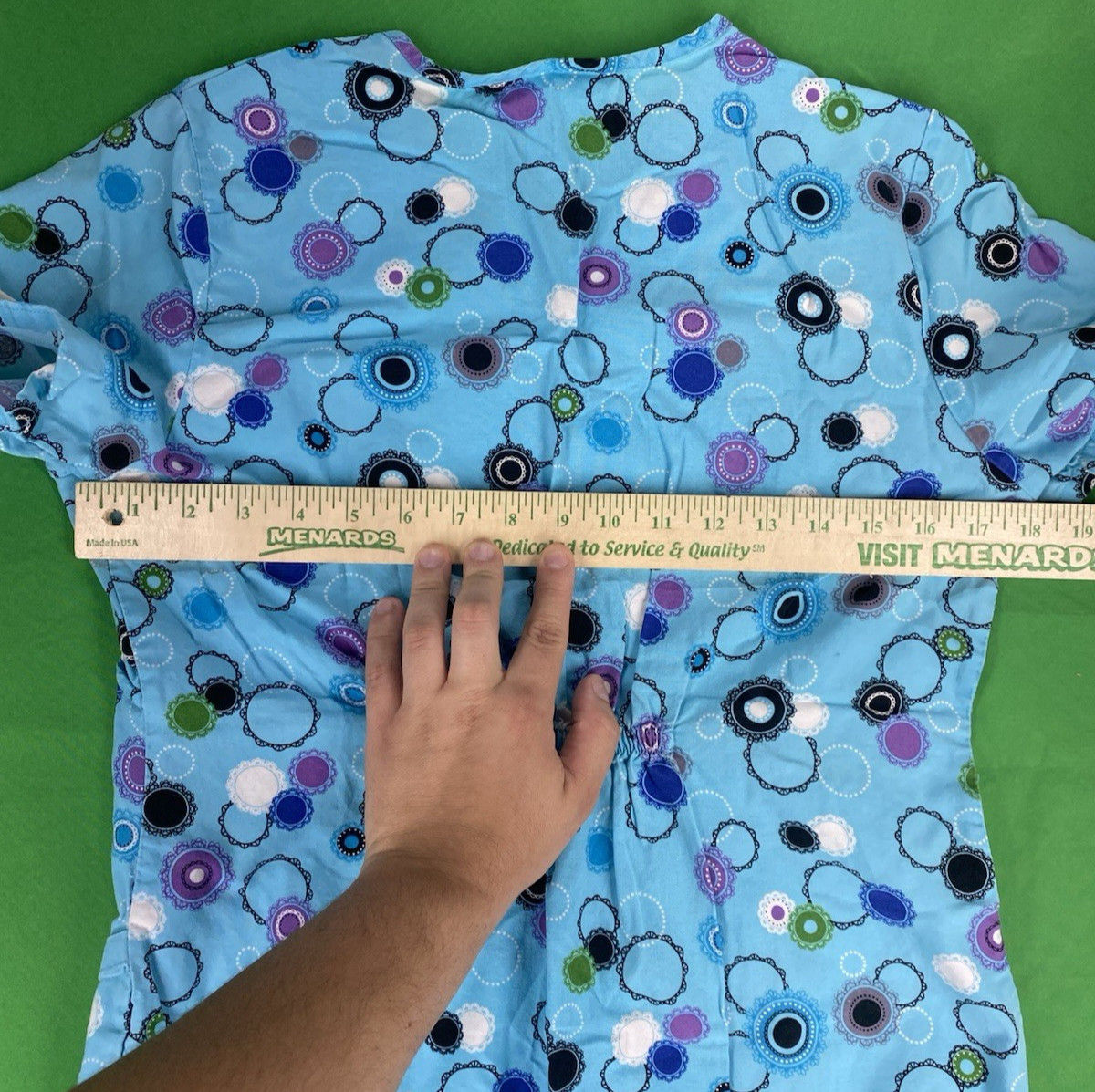 XS Multi-Colored Circles Pattern Scrub Shirt - image 5