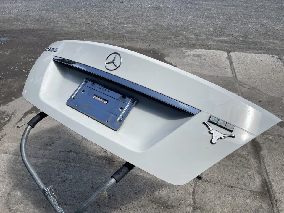 Mercedes Clase C 2008-2014 tapa cubierta blanco sedán Foto 2 de 4