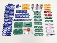 Elenco Snap Circuits lot over 100 pieces with 2 extra boards