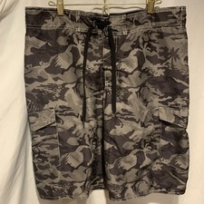 Men's HANG TEN board shorts beige chino sz Medium/Gray-Black  Camouflage Pattern