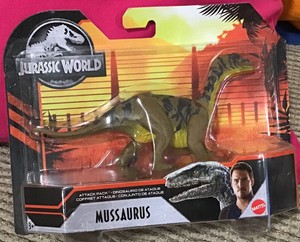 mattel jurassic world attack pack