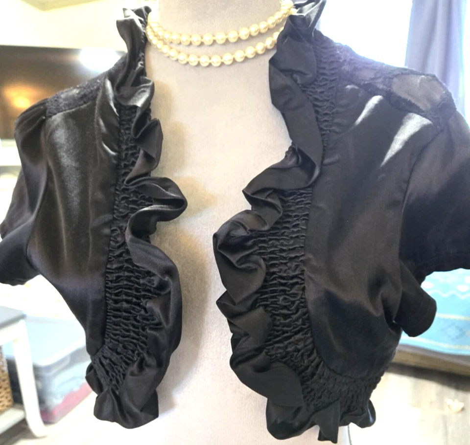 Chaqueta corta negra Last Kiss talla L se ajusta como Med Preppy con volantes de encaje Y2K A400 Foto 3 de 4