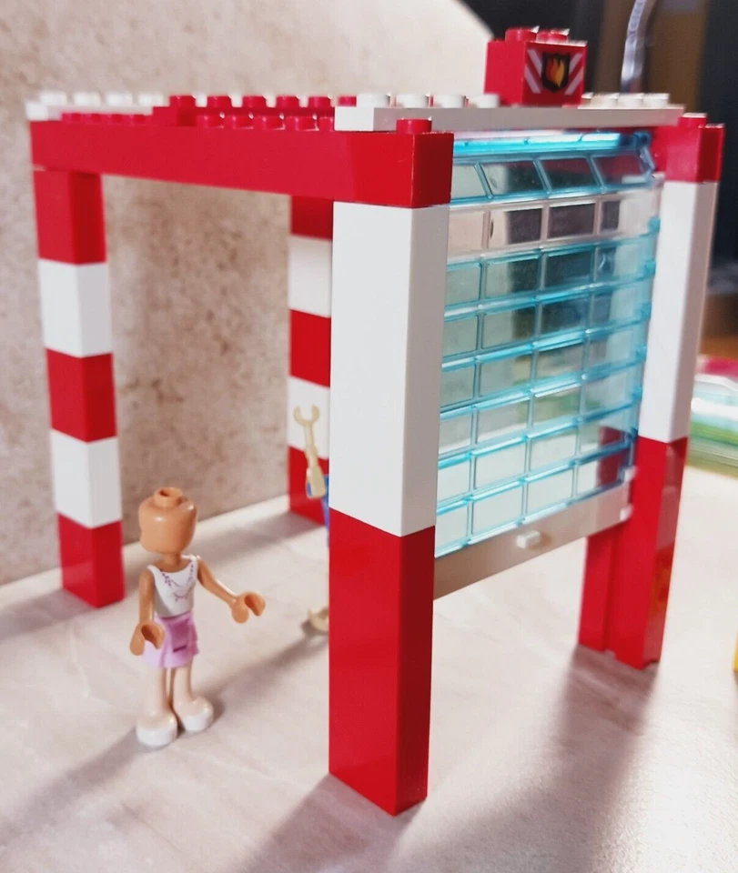 LEGO Garage Build Fire Department Bay Fire Truck Base Tall Door Roll Up Clear 7 - Image 4 of 4