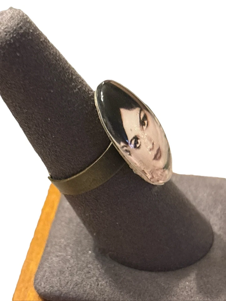 Handmade Lucite Acrylic Photo Ring Adjustable Beautiful Woman Oval Brunette VTG - Image 4 of 4